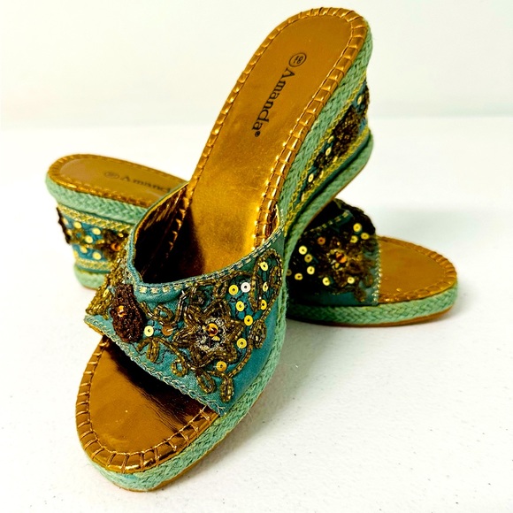 REDUCED! Make offer! Gorgeous fancy but casual shoes. Size 8.5 Amanda brand - Picture 1 of 6
